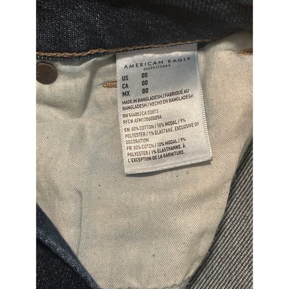 American Eagle Outfitters Distressed Mom Jean Short Size 00 - Picture 7 of 7